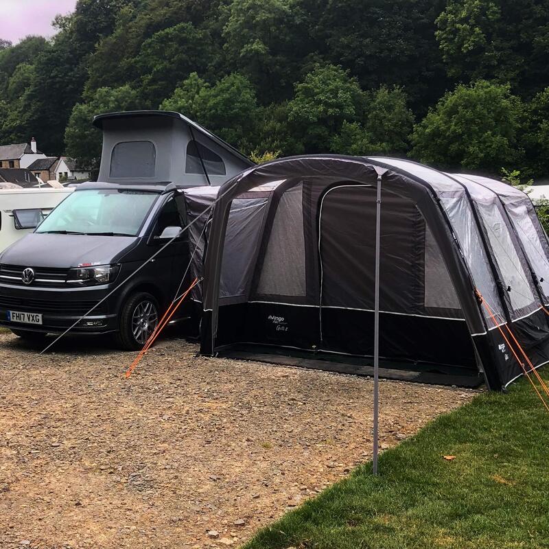 Motorhomes and Campervans - Lake Field